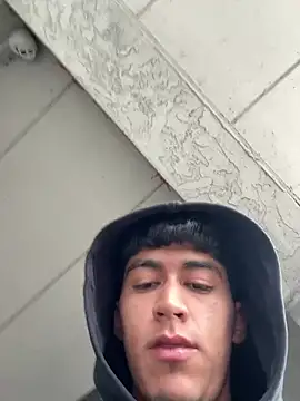 BadboyXXXMZ webcam