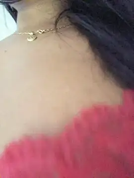 Victoria_velvet webcam