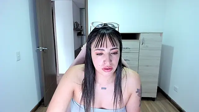 SOFIA_SWEETT22 webcam