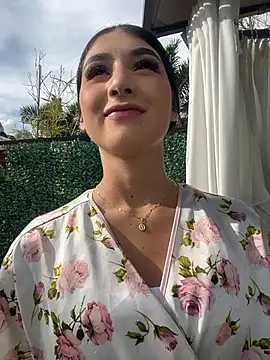 BadLilAngelXXX webcam