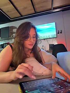 Sweet-daisha webcam