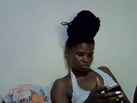 cute_aliyah webcam