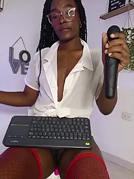 yara-ebony webcam