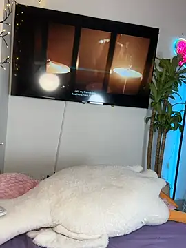 naia_collins webcam