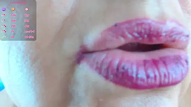 Kerly_Doll webcam