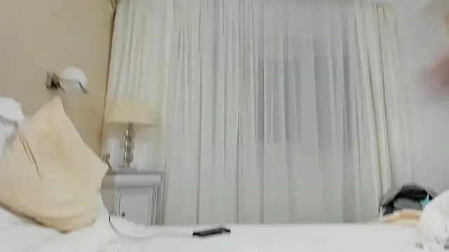 ButterflyBlondie webcam