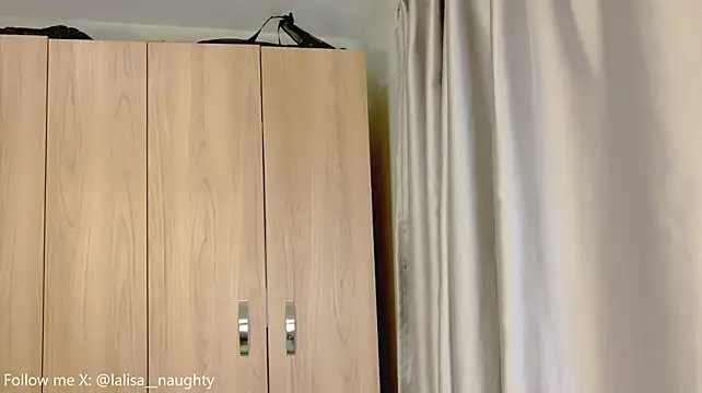Lisa_manobann webcam