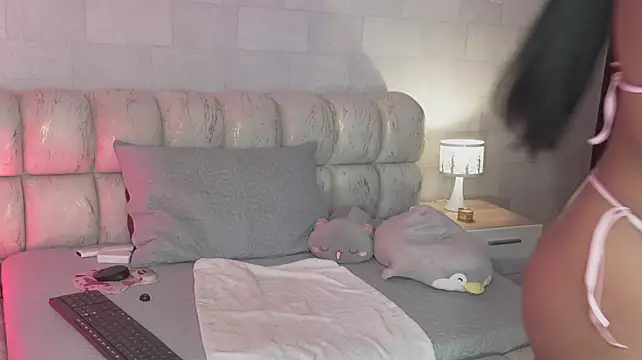 Naomi-Gray webcam