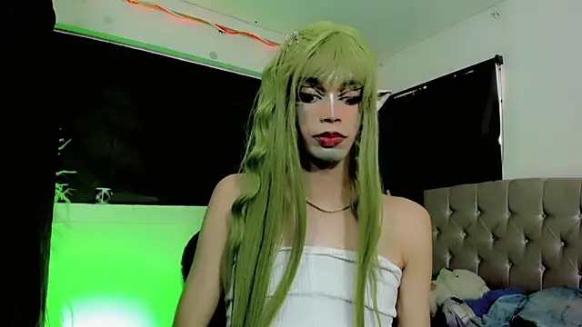 cami_valkyrie webcam