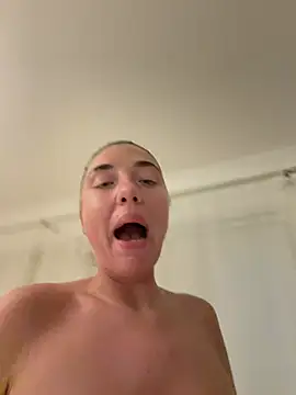 BellaTxx webcam