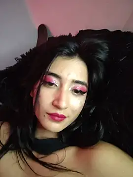 Tahara_Romanov_ webcam