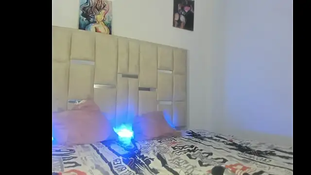 Little_ebonyx webcam