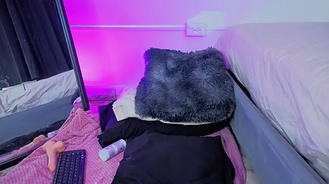 Hony_Kourtney08 webcam