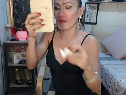 asianlovetocum webcam