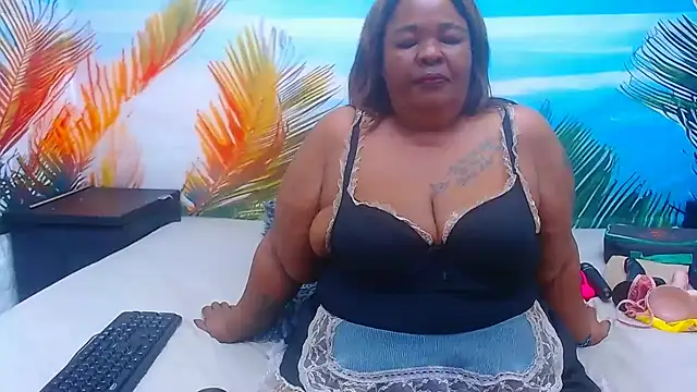 MatureMilfxxx live cam preview