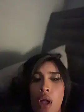 PrettyYoungHugeCockTS