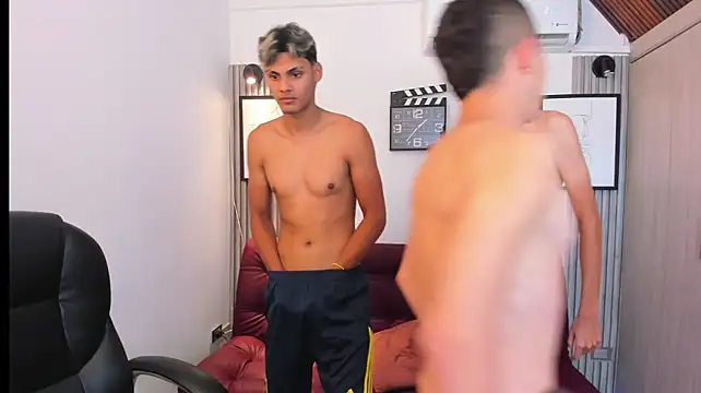 Seductive_BoysW webcam