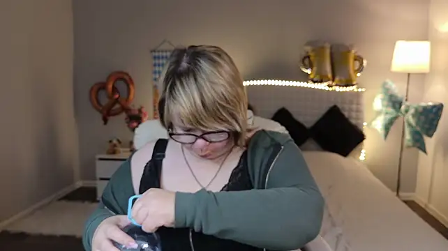 BonnnyBoobsy webcam