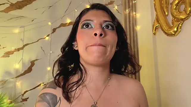 Iam_Issaa_ webcam