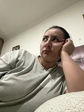 Abril_Luv live cam on StripChat