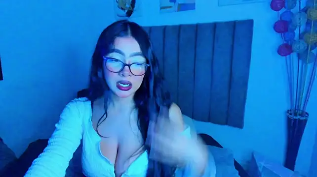 britanny_jones1 в эфире на Stripchat
