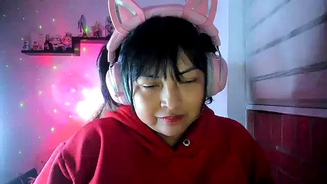 Shaddycute_ live cam on StripChat