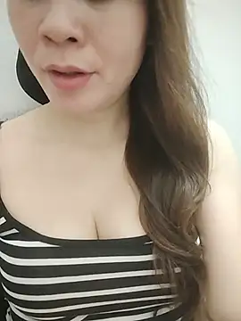Snail_niE live cam on StripChat