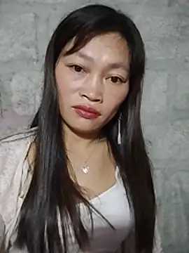 Buong-binh live cam on StripChat