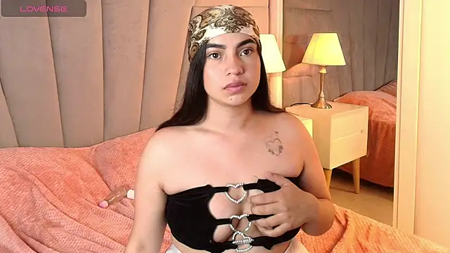 Marastill_ live cam on StripChat