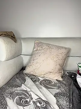 BIGMAMA011 webcam
