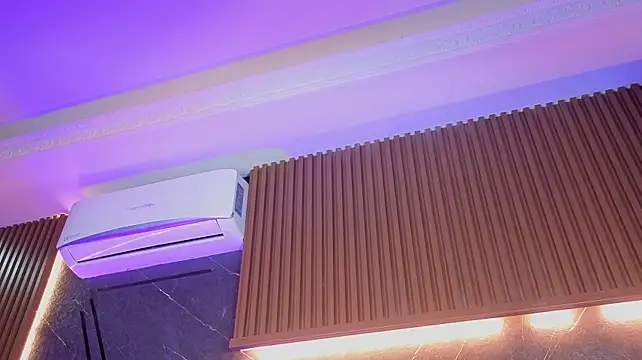 Strong_black webcam