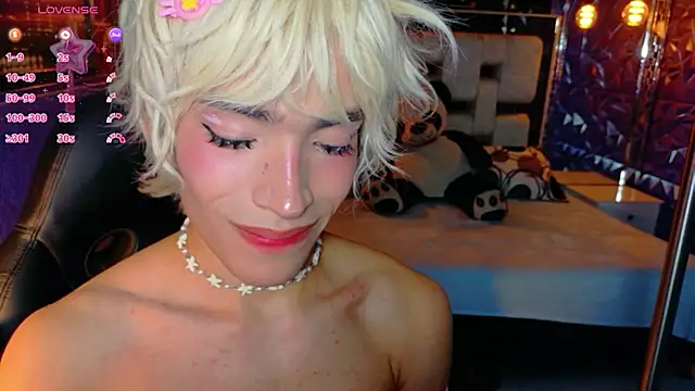 isaac_nova live cam on StripChat