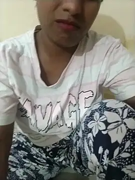 Princess_Zoyaa webcam