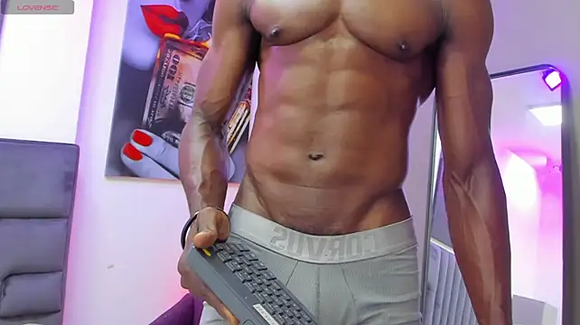 derek_raser (Ask my age) - kiss, lick, and spit; show off biceps