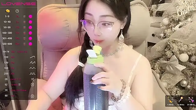 Monica-666888- webcam