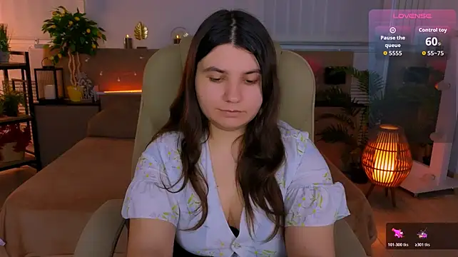 Viola__Shy webcam