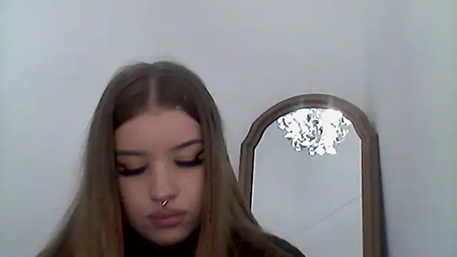 MollyHotTeen webcam
