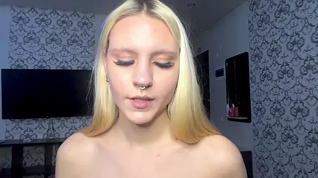 MildredGuckes webcam