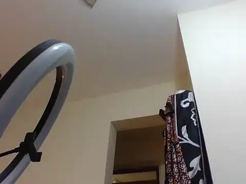 squirty-doll254 webcam