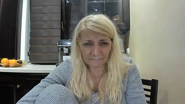 ButterflyBlondie live cam preview