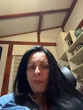 MiriamDelyn live cam preview