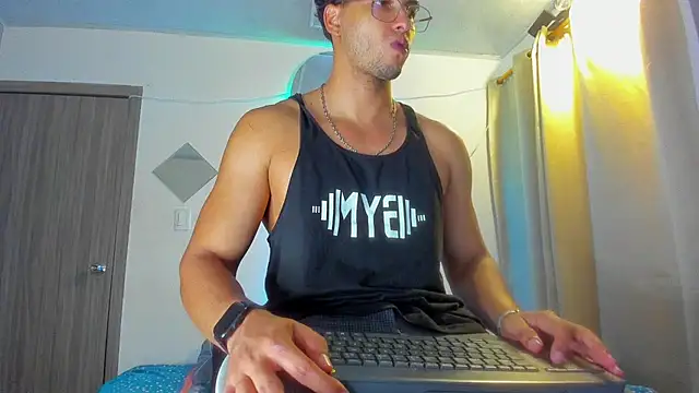 Kris_Khalifa69 webcam