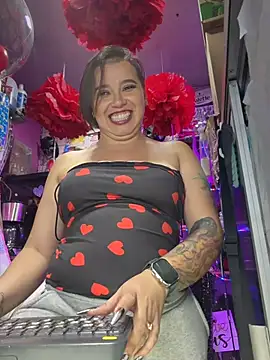 TamySweetness live cam on StripChat