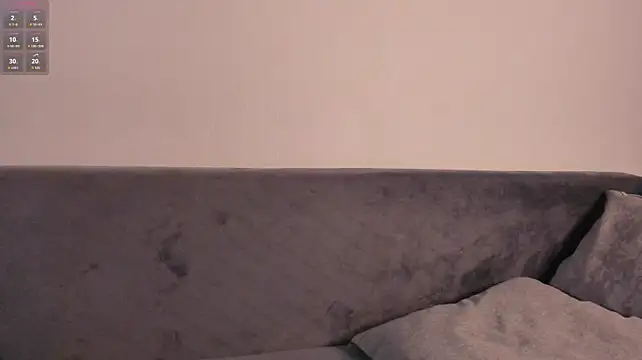 chisamisaa (F young) - dildo in pussy