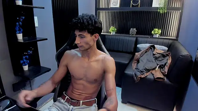 maxiimoromano_ (M young) - Flirty eye contact + Hard nipple play 🍒