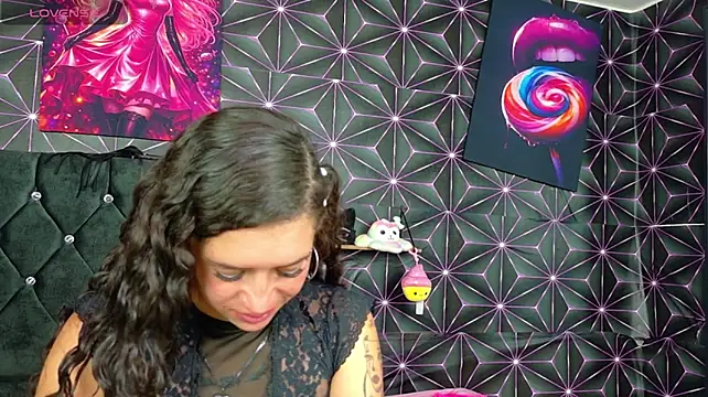 Sharlotshh webcam