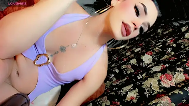 BarbyQueenn webcam