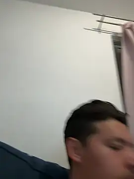michael877675 live cam on StripChat
