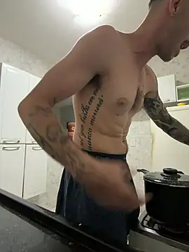 MeladoDiMel live cam on StripChat