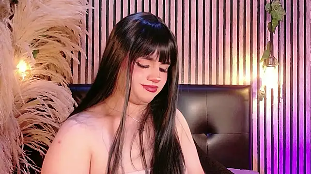 Hiddenhotcake live cam on StripChat